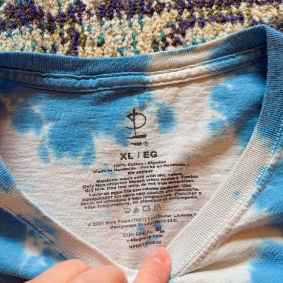 Oversized Cropped Sky Scene Tie-Dyed Pink Floyd T-Shirt ☁️🩷 - Picture 4 of 6